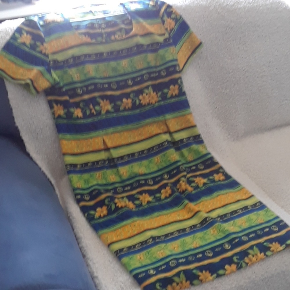 Spring and summer dress.